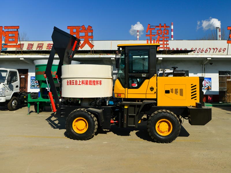 2m³ Self-Loading Flat-Mouth Mixer view 4