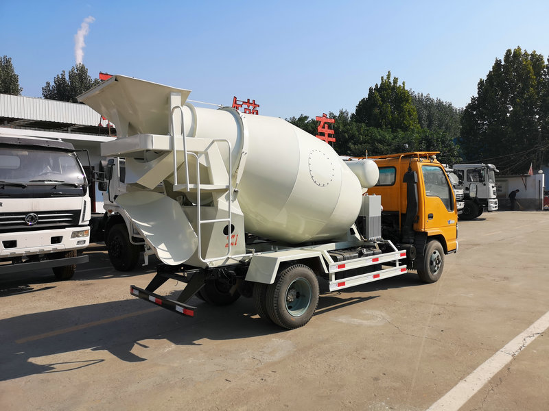 3m³ Concrete Mixer Truck view 4