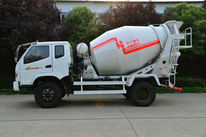 4-5m³ Concrete Mixer Truck view 4