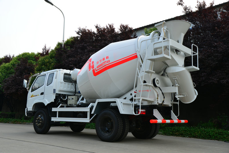4-5m³ Concrete Mixer Truck view 5
