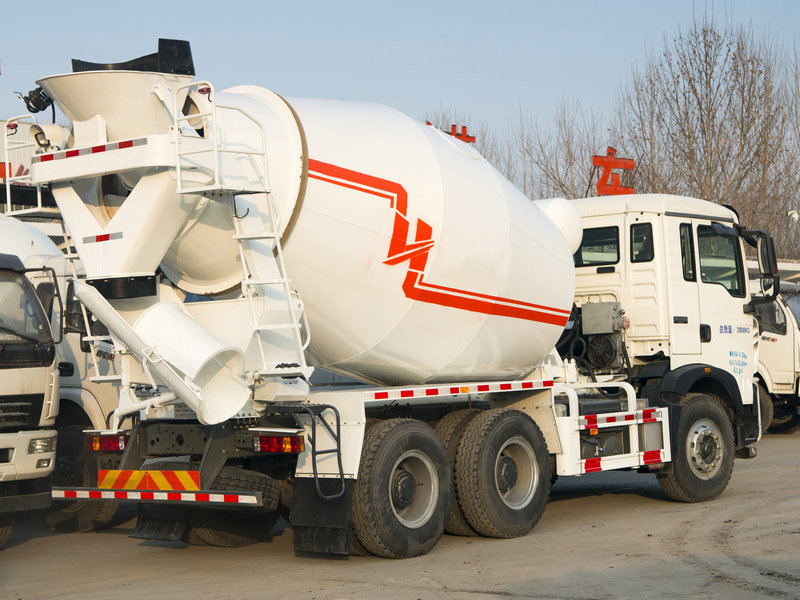 8-9m³ Concrete Mixer Truck view 4